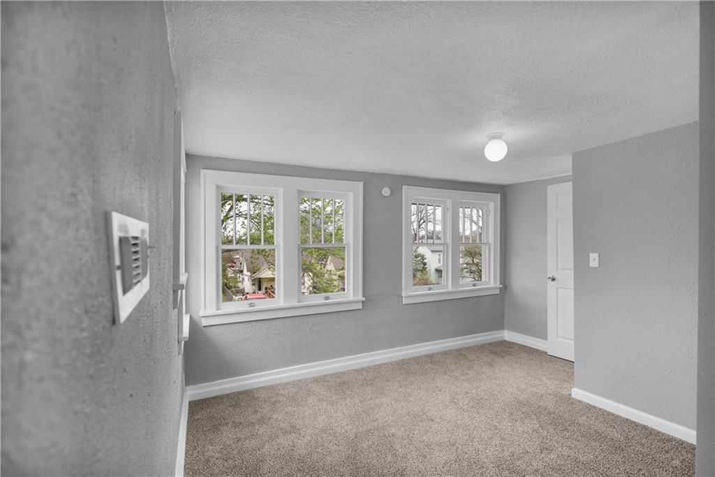 620 W Chestnut Street — photo 39