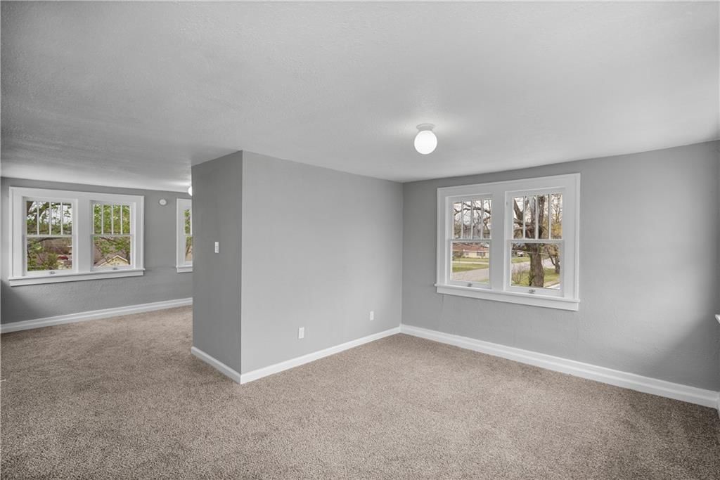 620 W Chestnut Street — photo 42