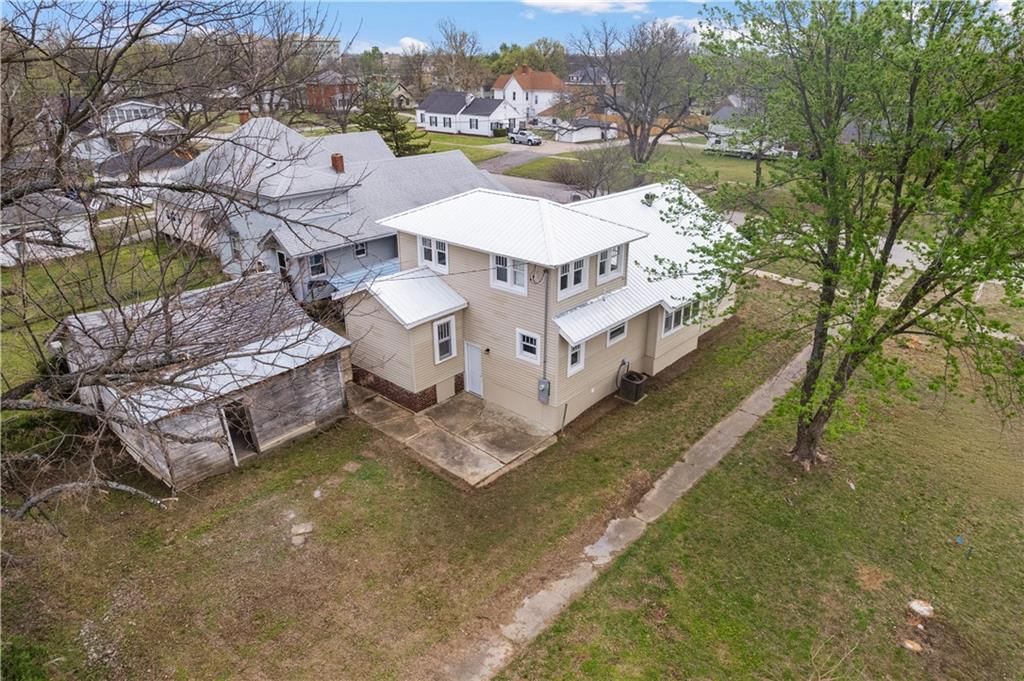 620 W Chestnut Street — photo 45