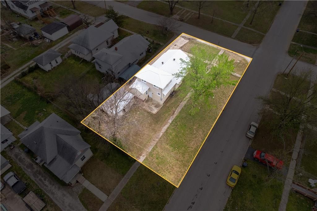 620 W Chestnut Street — photo 46