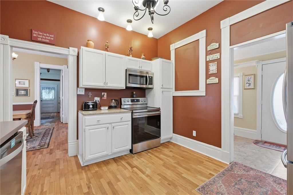 901 W White Oak Street — photo 17