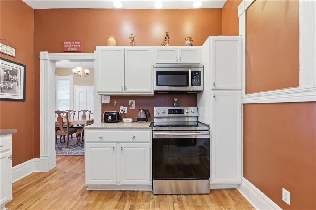 901 W White Oak Street — photo 18