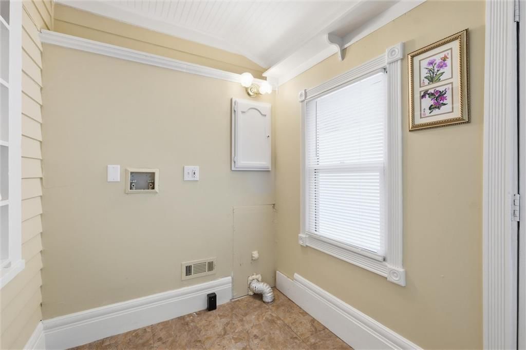 901 W White Oak Street — photo 21