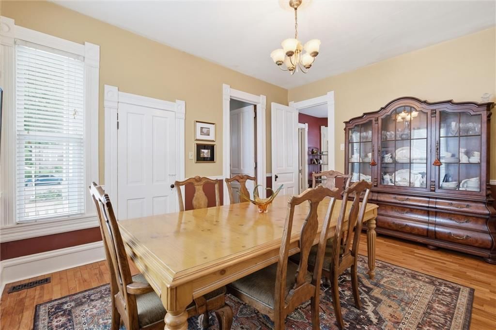 901 W White Oak Street — photo 23