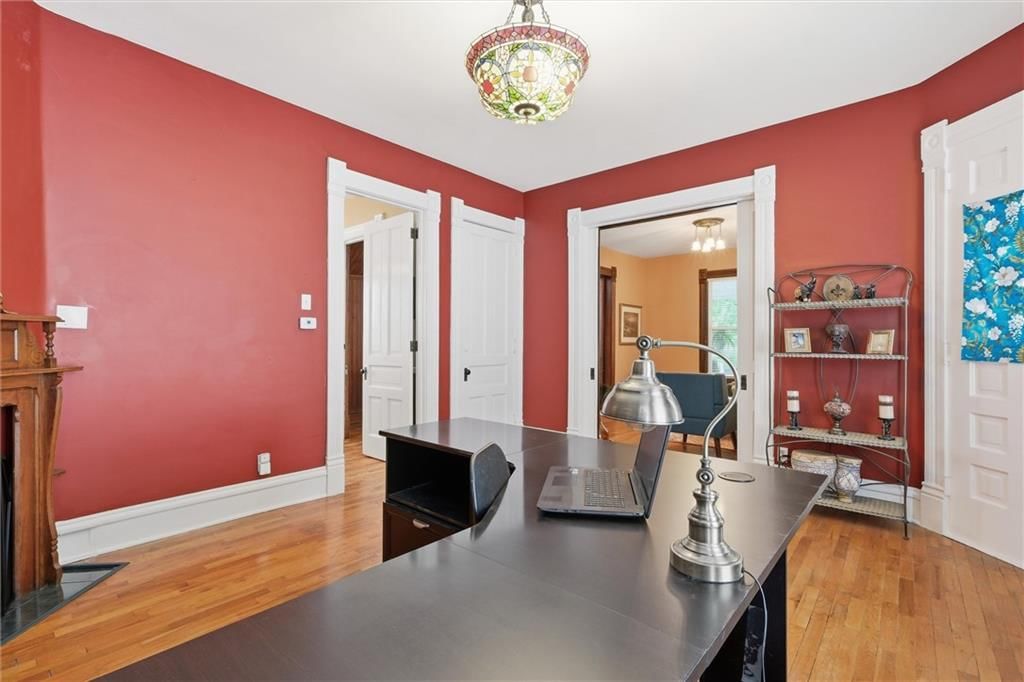 901 W White Oak Street — photo 25