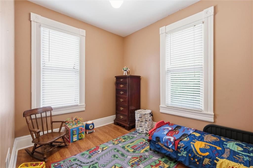 901 W White Oak Street — photo 29