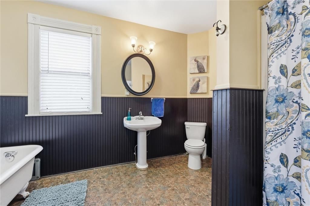 901 W White Oak Street — photo 34