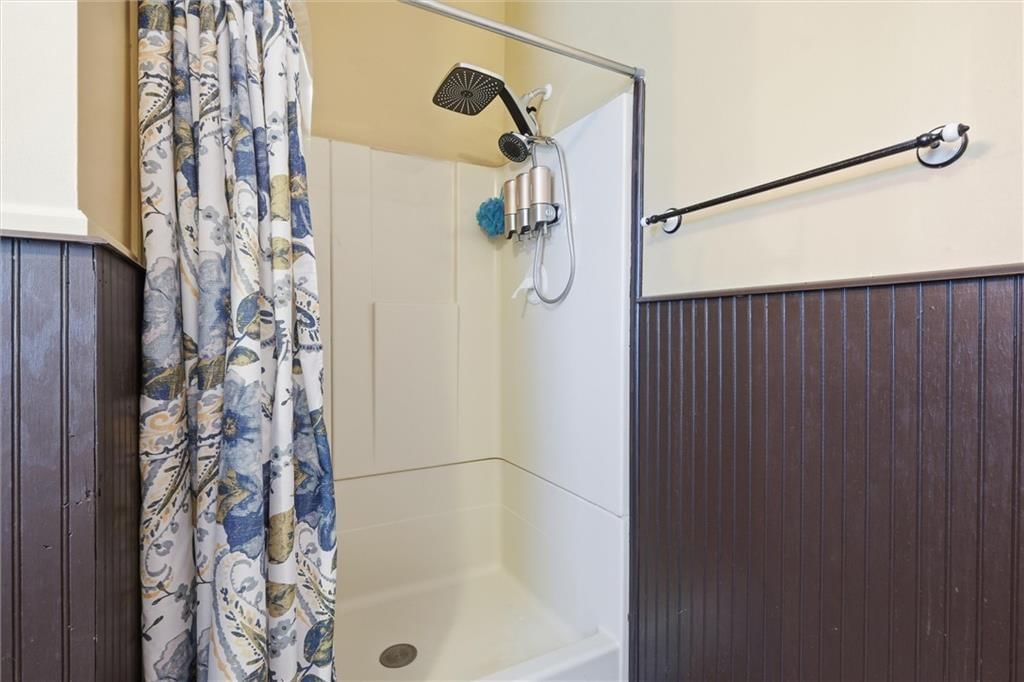 901 W White Oak Street — photo 36
