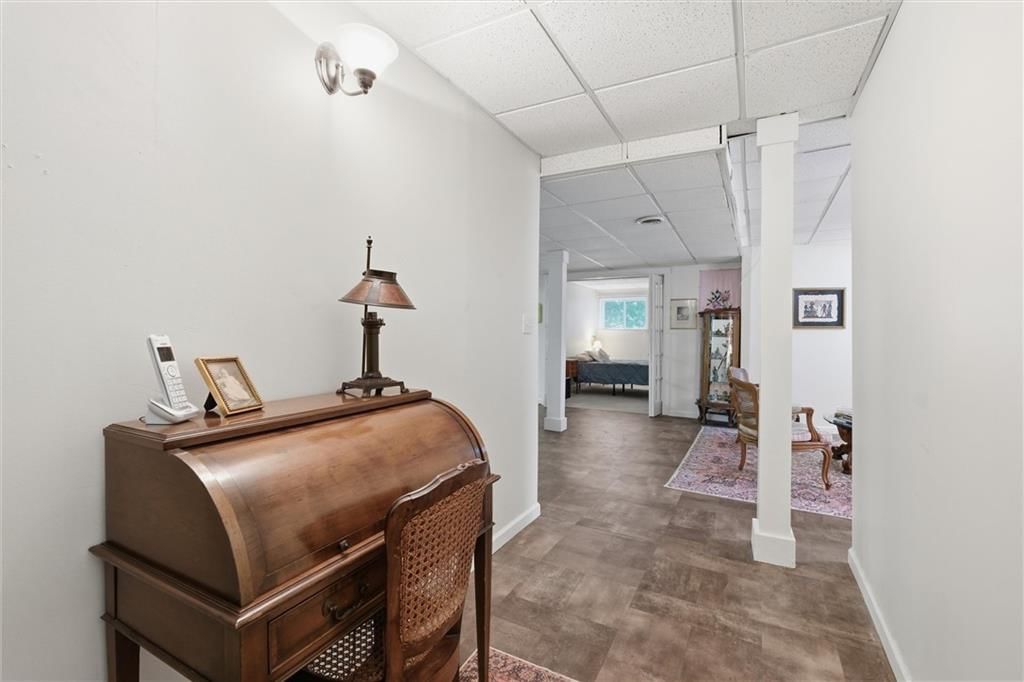 901 W White Oak Street — photo 37