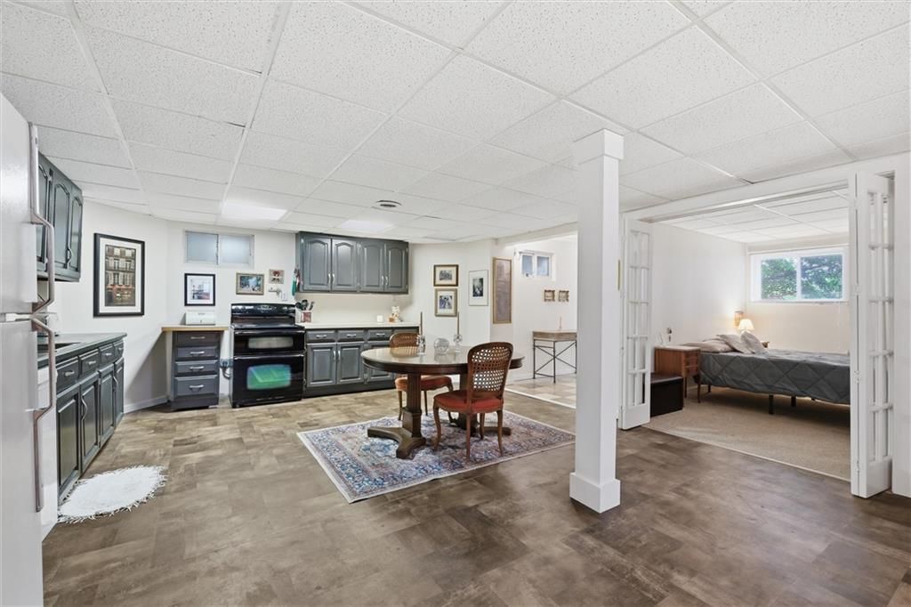 901 W White Oak Street — photo 43