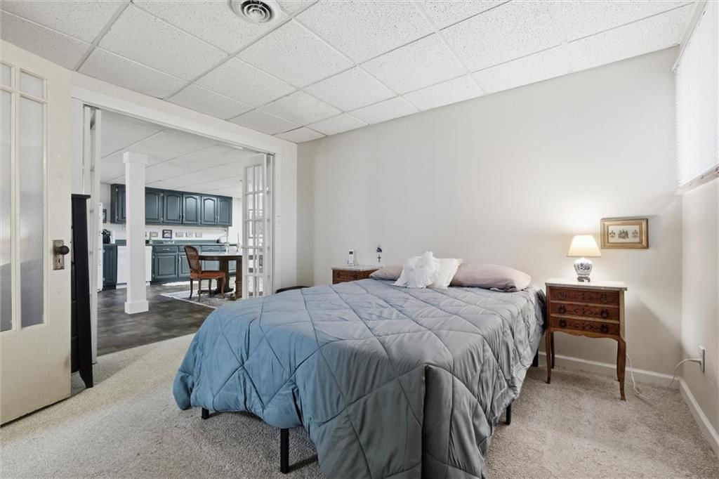901 W White Oak Street — photo 45