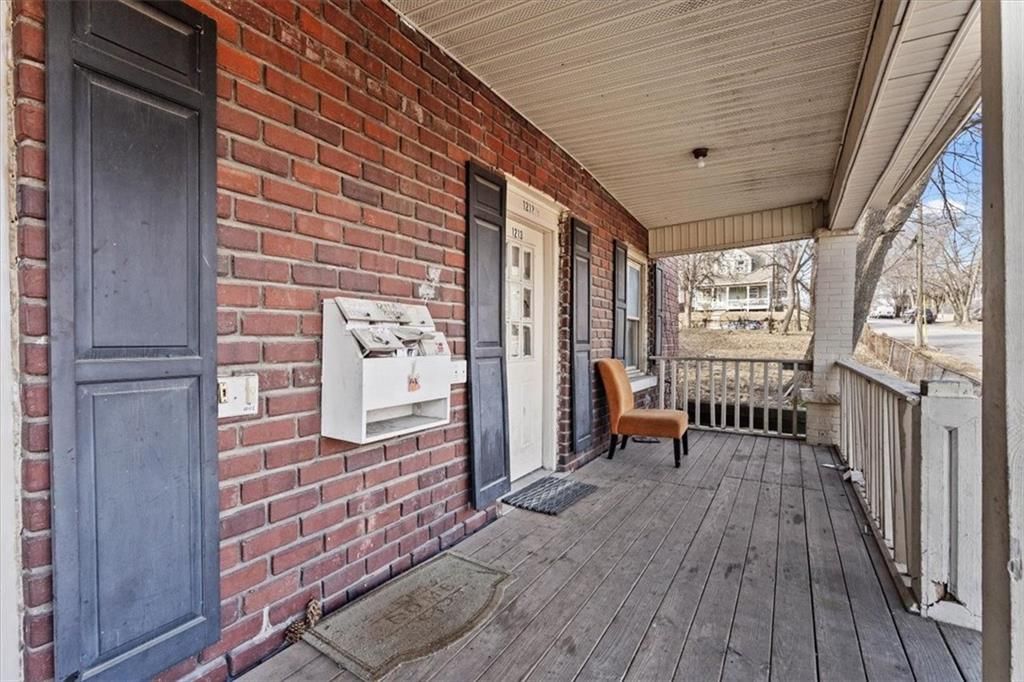 1211-1213 Reynolds Avenue — photo 3