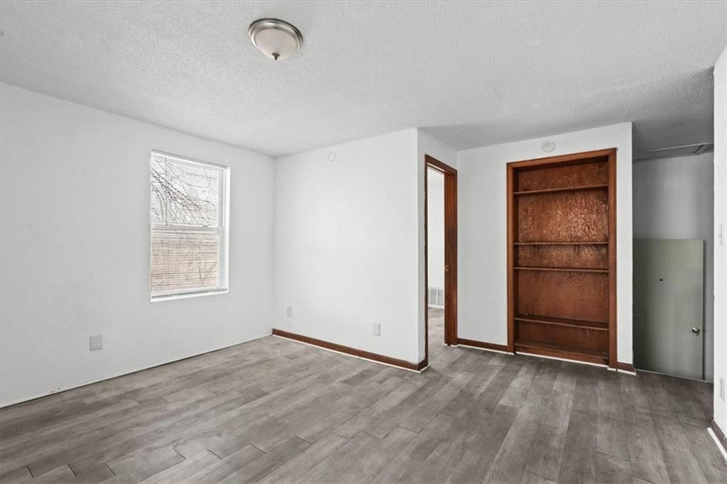 1211-1213 Reynolds Avenue — photo 5