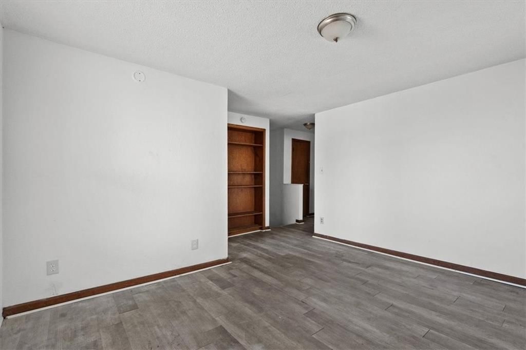 1211-1213 Reynolds Avenue — photo 6
