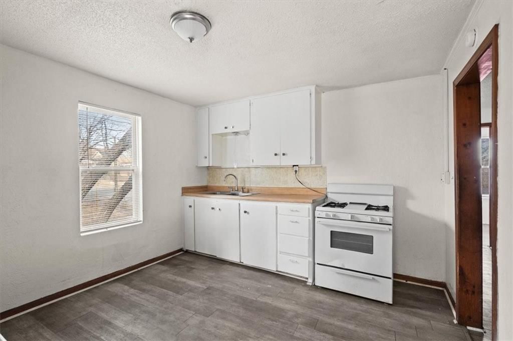 1211-1213 Reynolds Avenue — photo 11