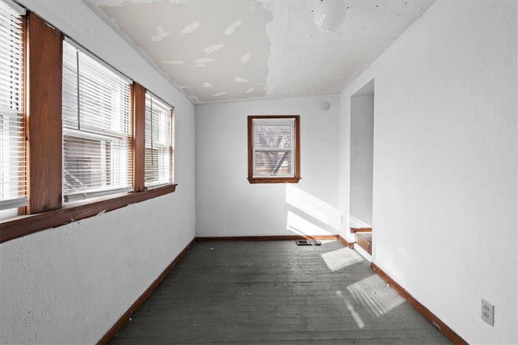 1211-1213 Reynolds Avenue — photo 14