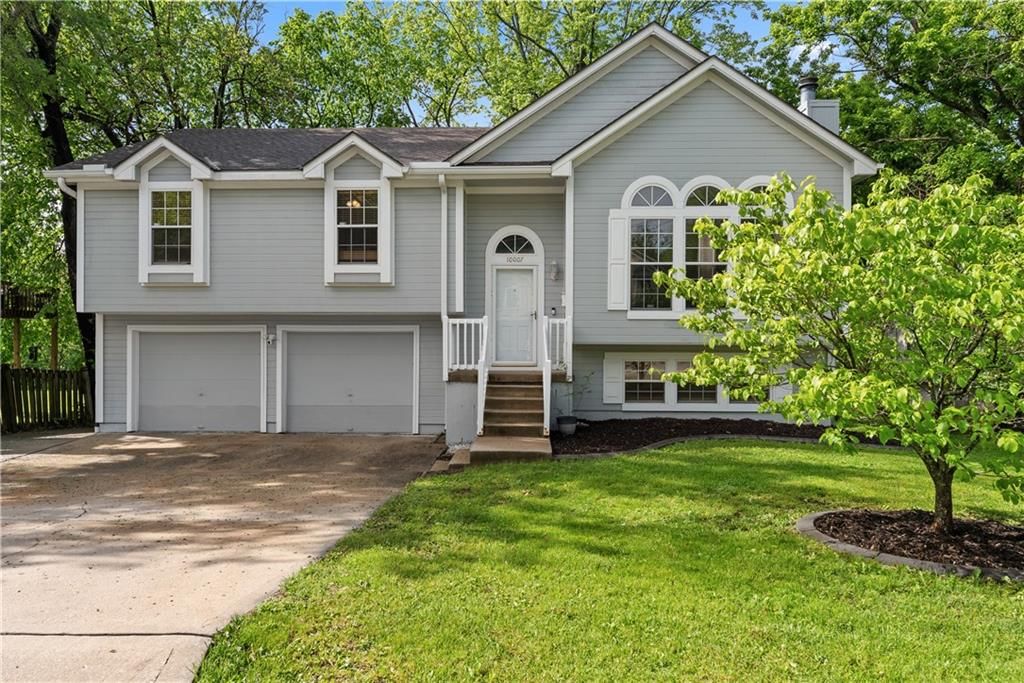 10007 E 70th Terrace, Raytown, MO