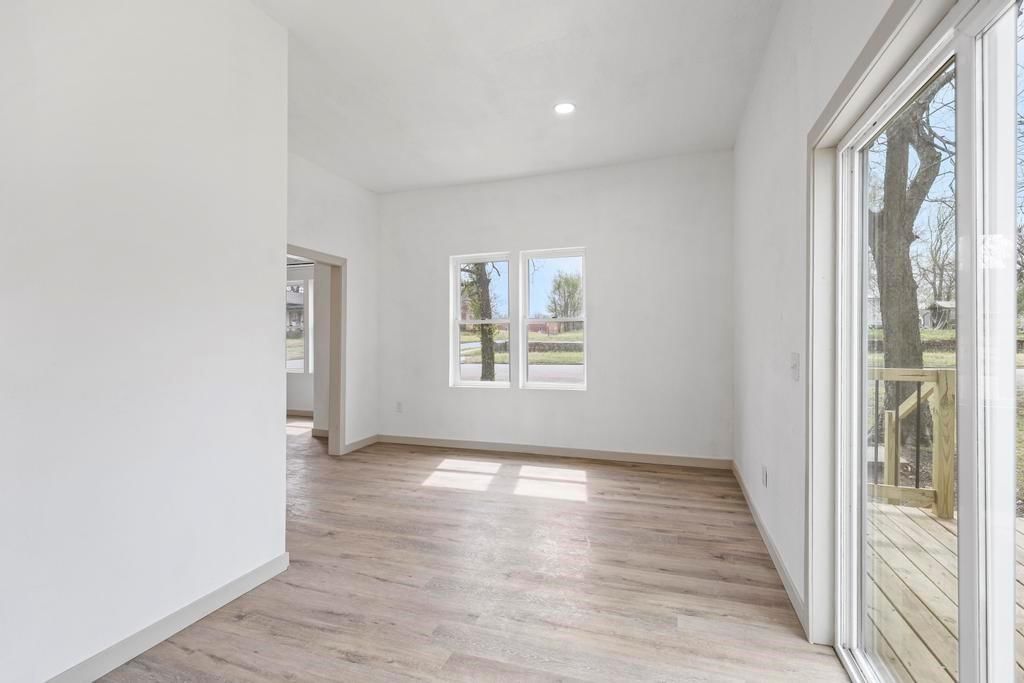 124 S Margrave Street — photo 8