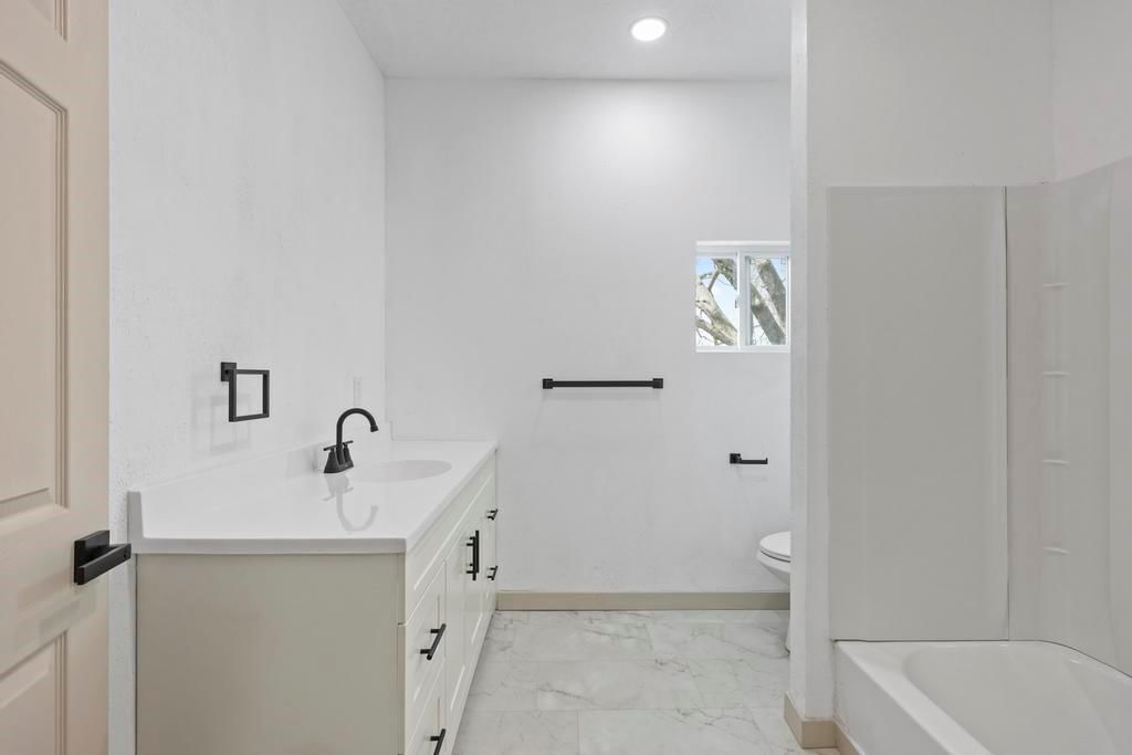 124 S Margrave Street — photo 16