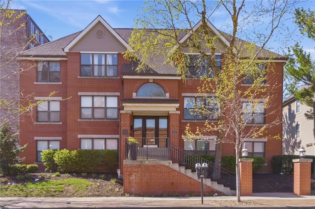 425 W 9th Street — photo 1
