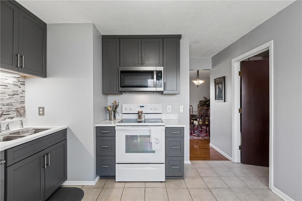 5735 N Oregon Avenue — photo 12