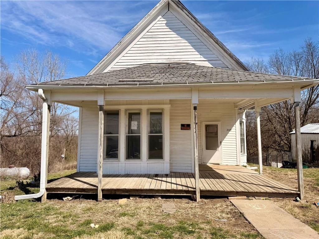 309 N POLK Street, Maysville, MO