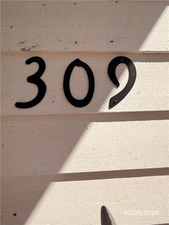 309 N POLK Street — photo 7