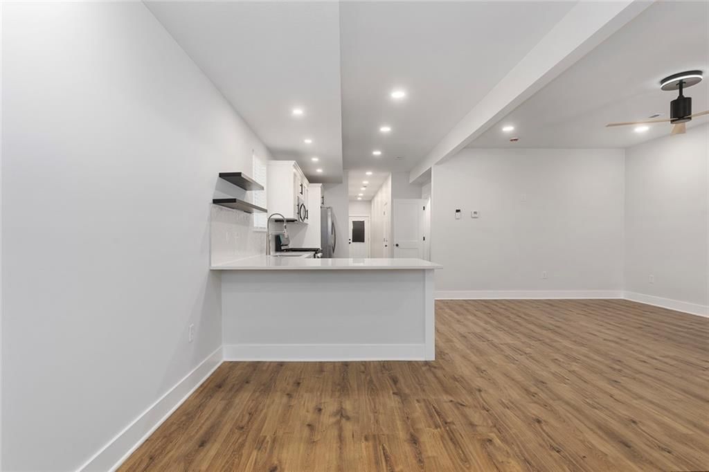 2027 Agnes Avenue — photo 5