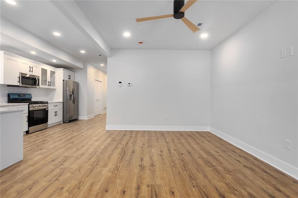 2027 Agnes Avenue — photo 6