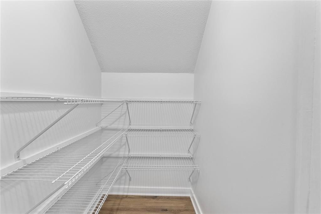 2027 Agnes Avenue — photo 11