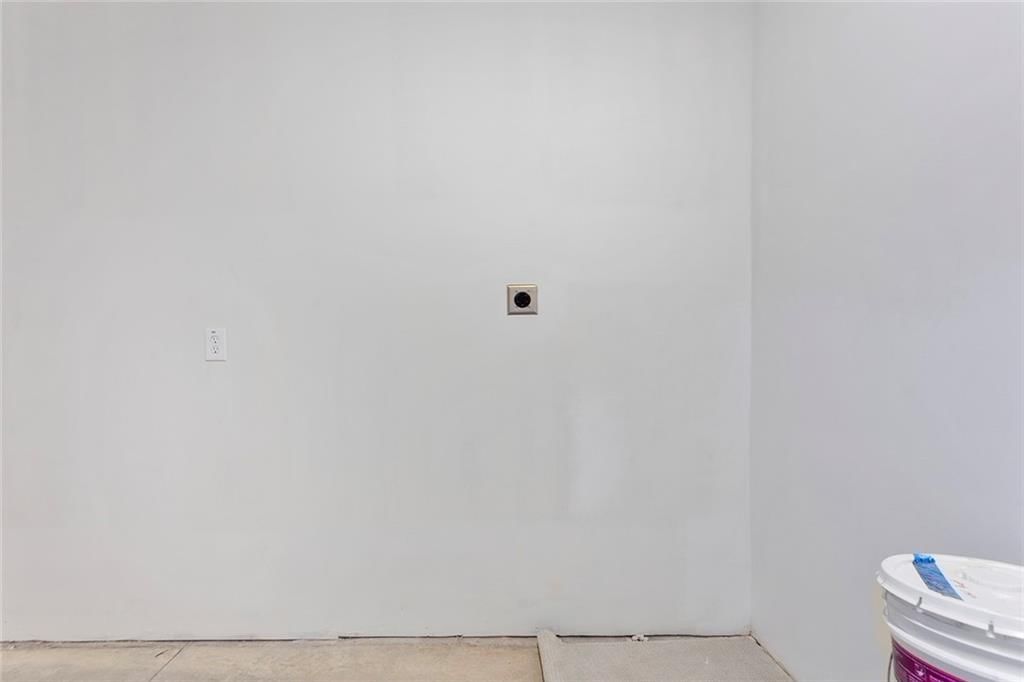 2027 Agnes Avenue — photo 16