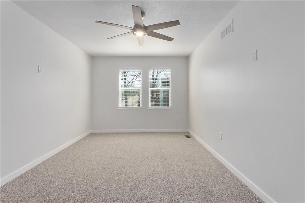 2027 Agnes Avenue — photo 23