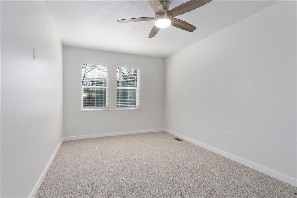 2027 Agnes Avenue — photo 27