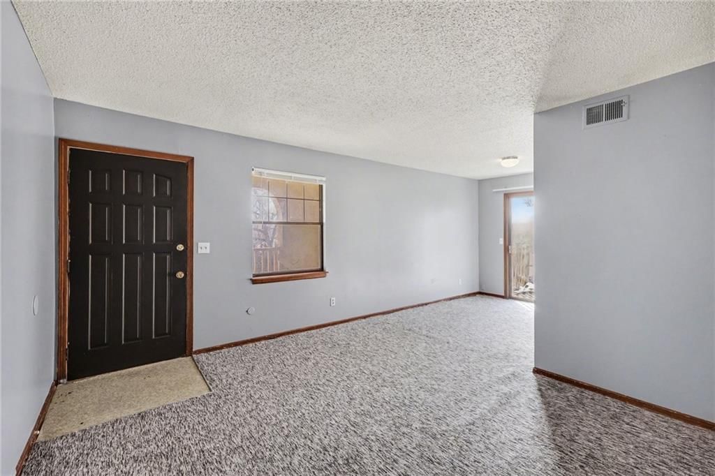 8630 Lane Avenue — photo 4