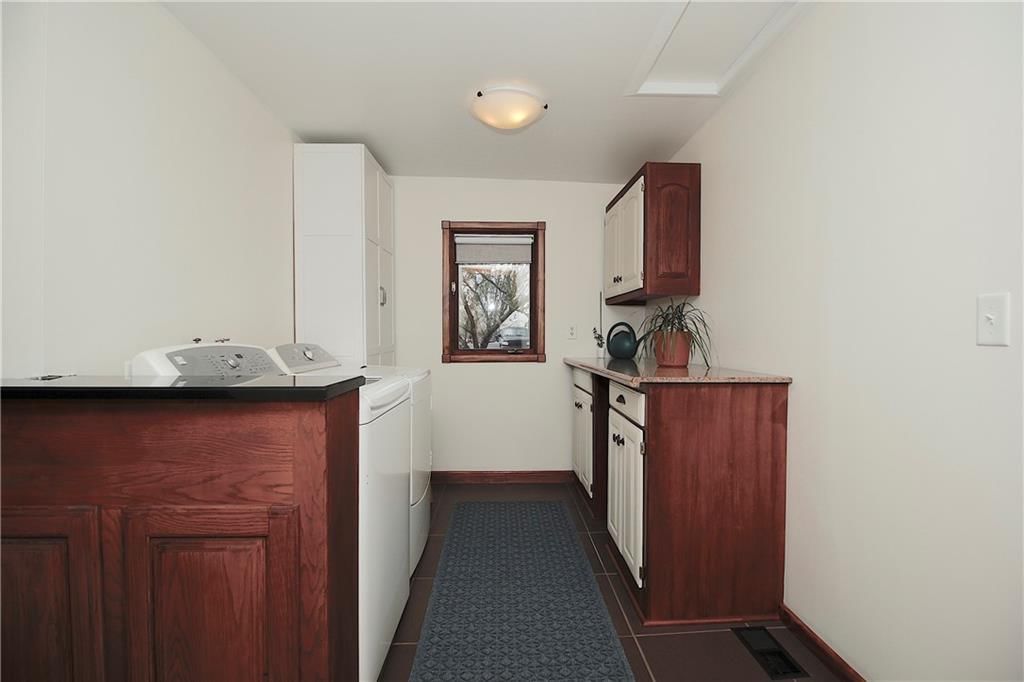 819 W 7th Avenue — photo 33