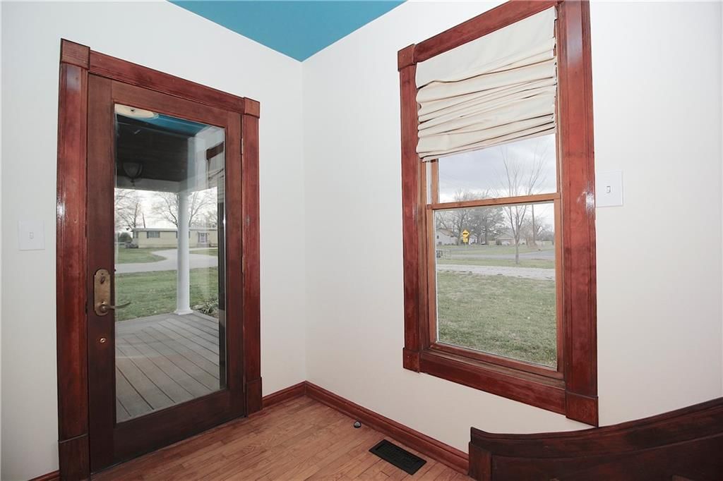 819 W 7th Avenue — photo 34