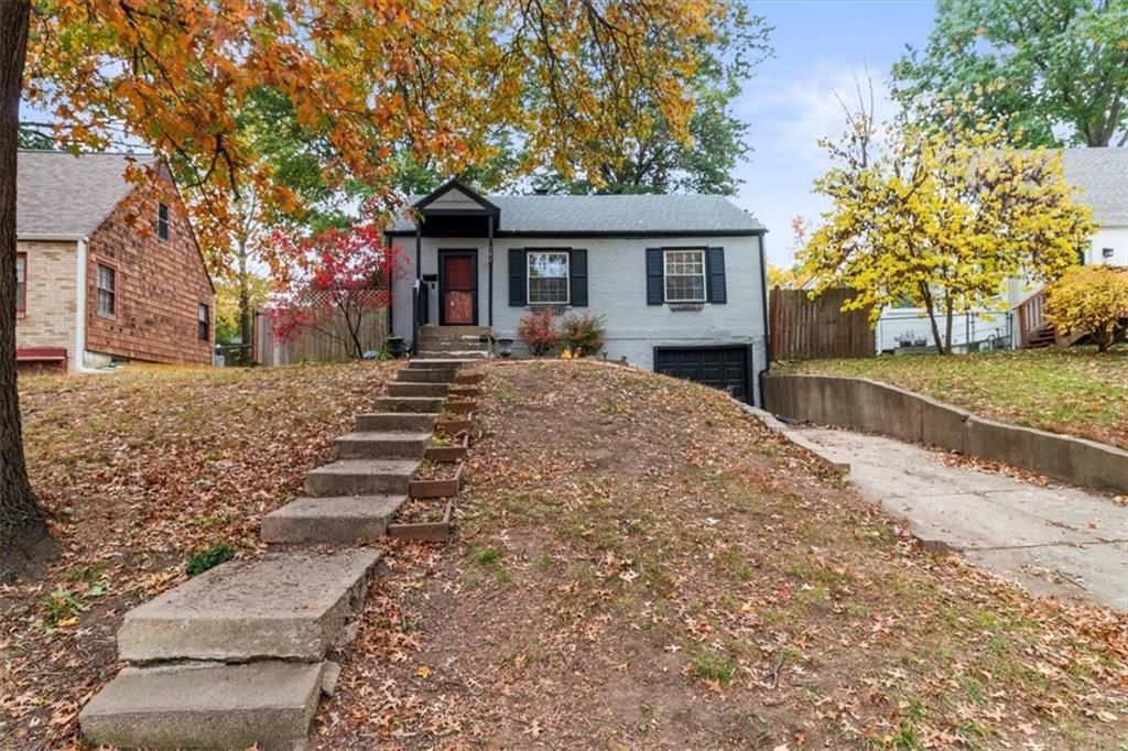 101 E Pocahontas Lane — photo 2
