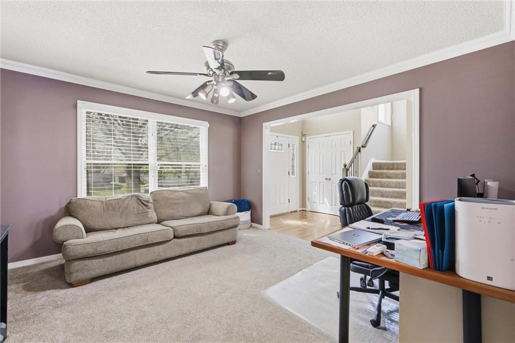 217 NE Paseo Place — photo 4