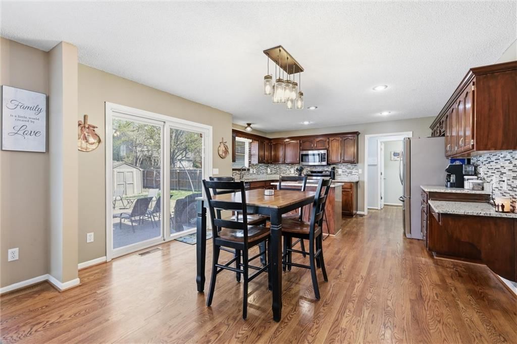 217 NE Paseo Place — photo 11