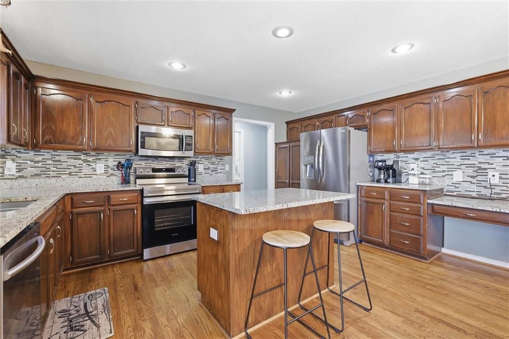 217 NE Paseo Place — photo 14