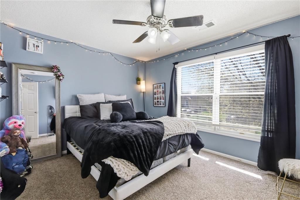 217 NE Paseo Place — photo 17