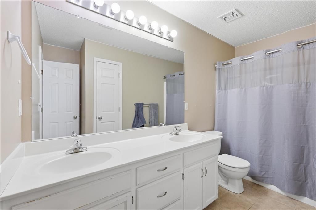 217 NE Paseo Place — photo 23