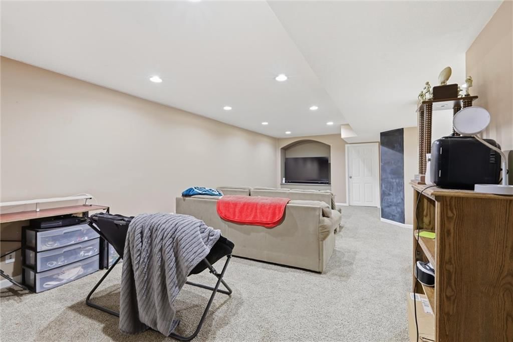 217 NE Paseo Place — photo 33