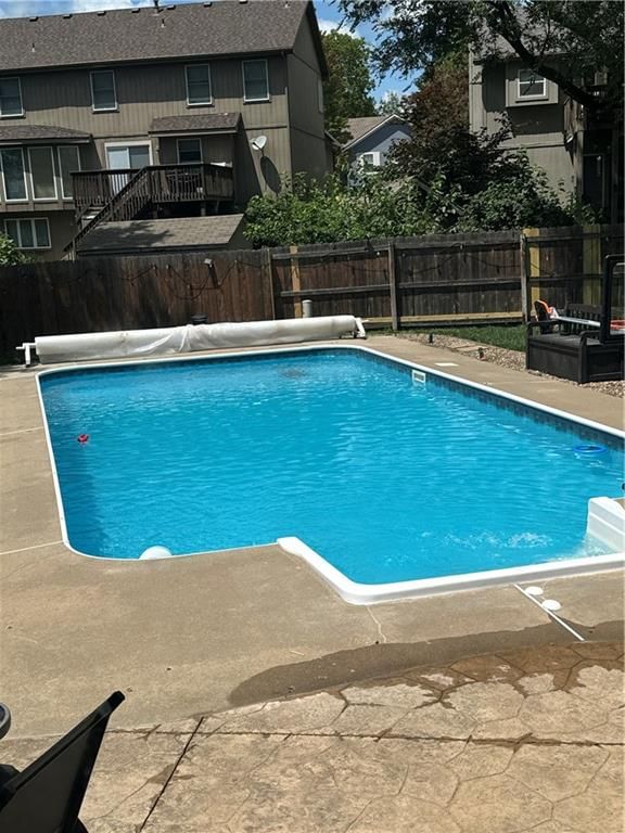 217 NE Paseo Place — photo 36