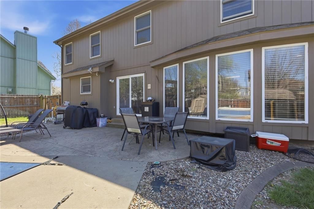 217 NE Paseo Place — photo 41