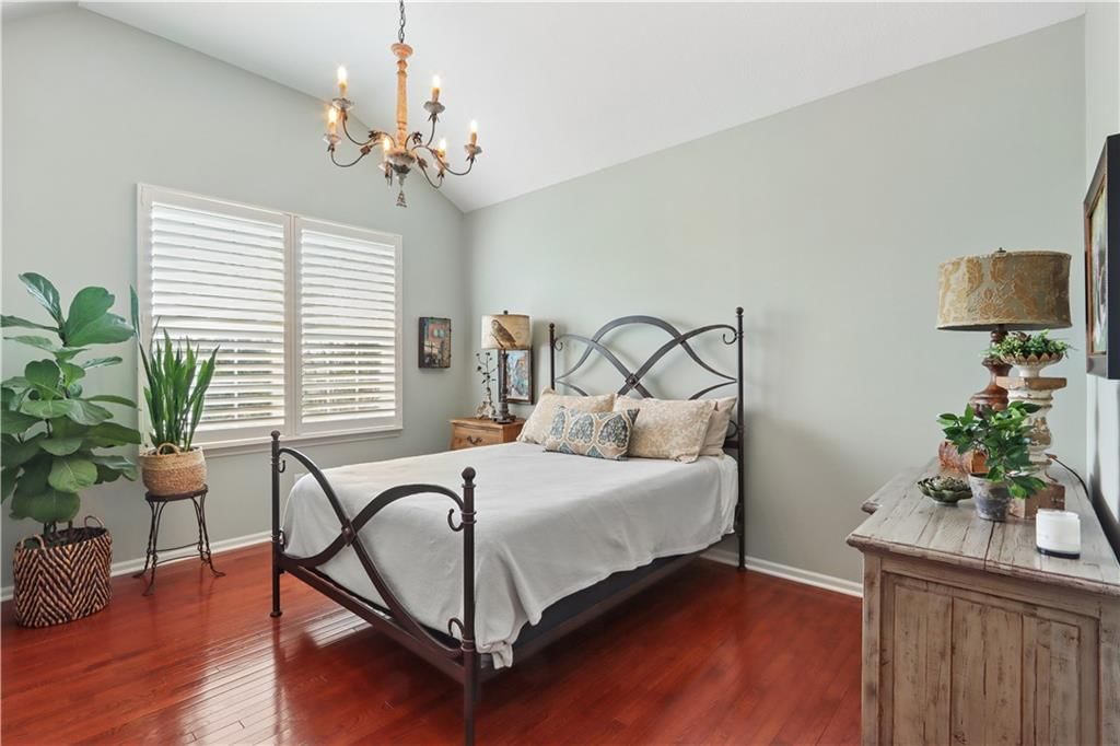 15816 robinson Street — photo 11