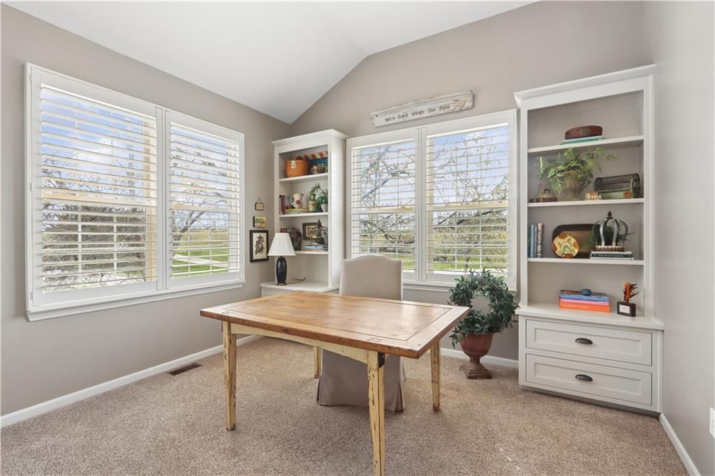 15816 robinson Street — photo 14