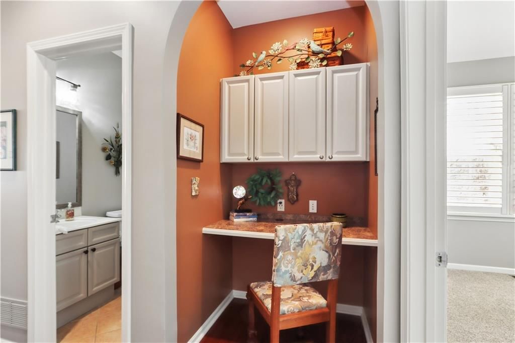 15816 robinson Street — photo 15