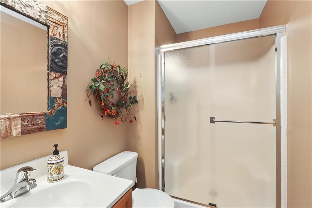 15816 robinson Street — photo 20