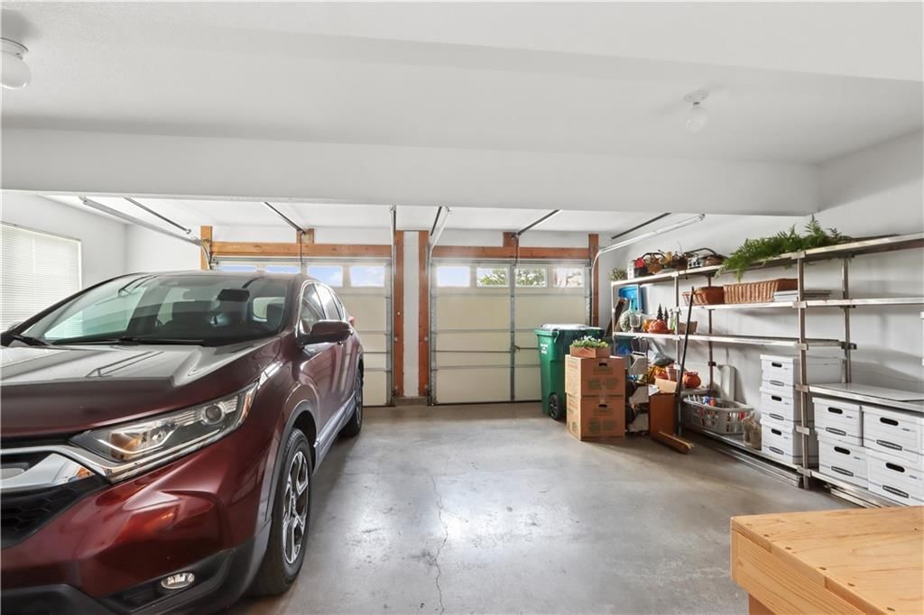 15816 robinson Street — photo 22